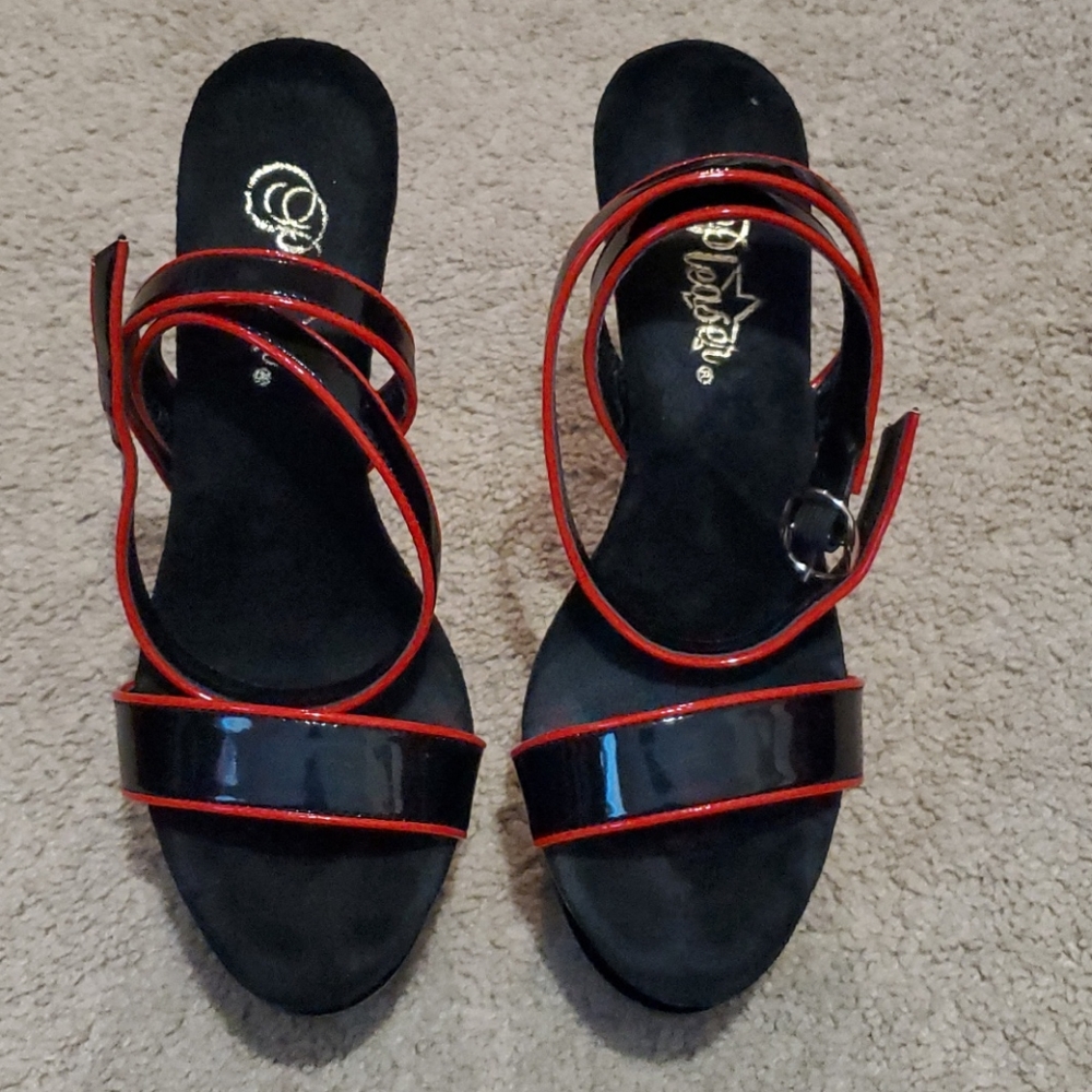 Sexy red/ black heel